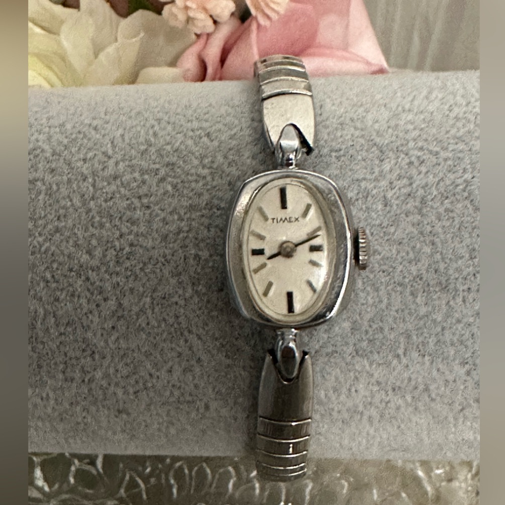 Vintage Timex Ladies Mechanical Cocktail Watch